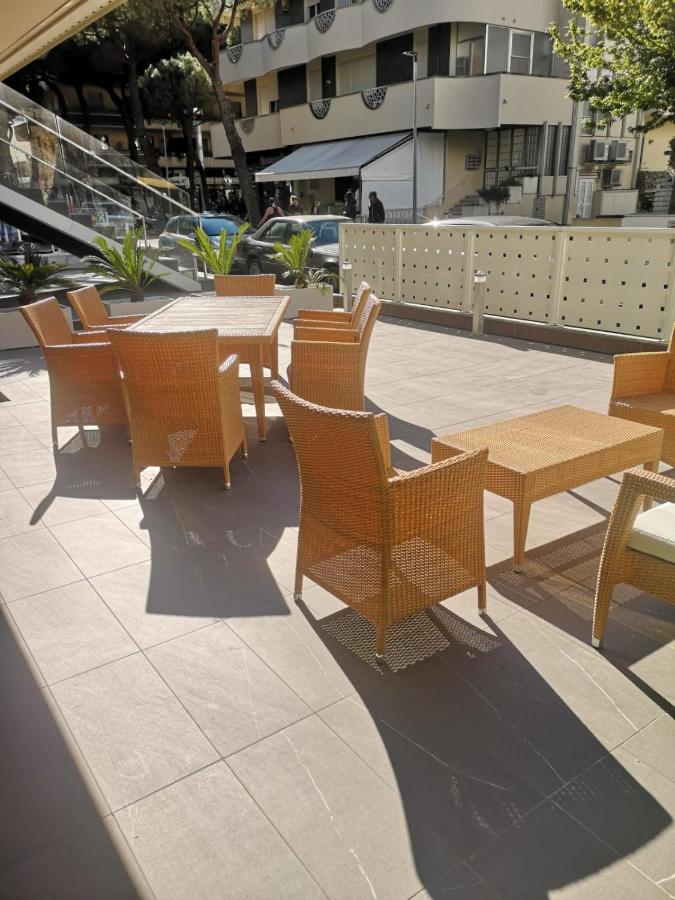Appartamenti Smart A 30M Da Viale Dante E 100M Dal Mare Riccione Exterior photo